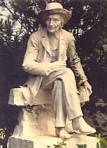 Statue de Jean-Henri Fabre